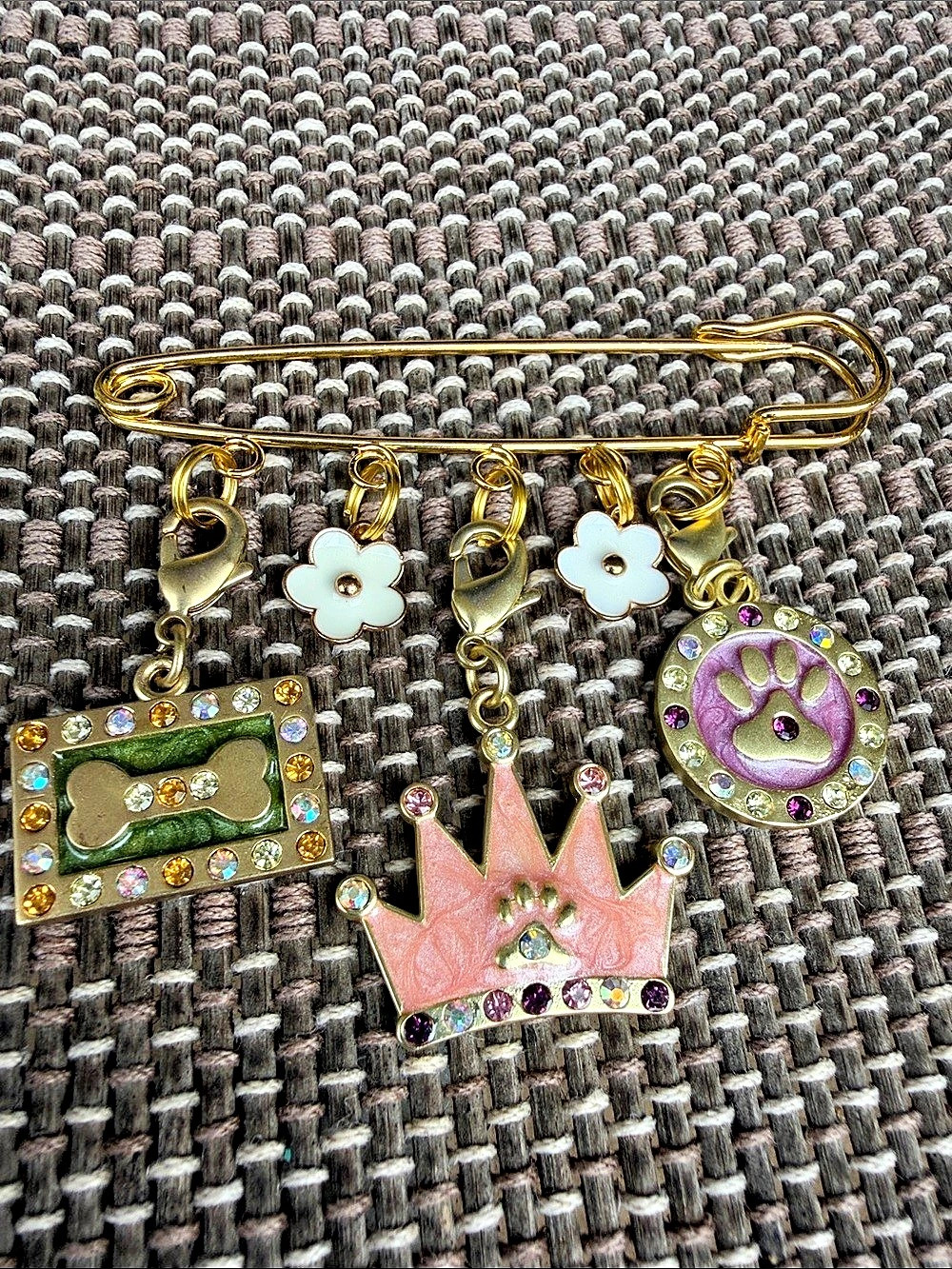 Pet Parents Kt Purse pin Rhinestone Crown Charm Brooch in Gold & Pink